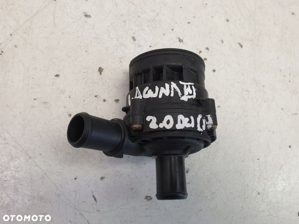 Laguna III 2.0 DCI POMPKA OBIEGU WODY - 1