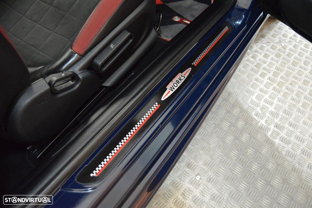 MINI 3 Portas John Cooper Works Auto Desportiva - 27