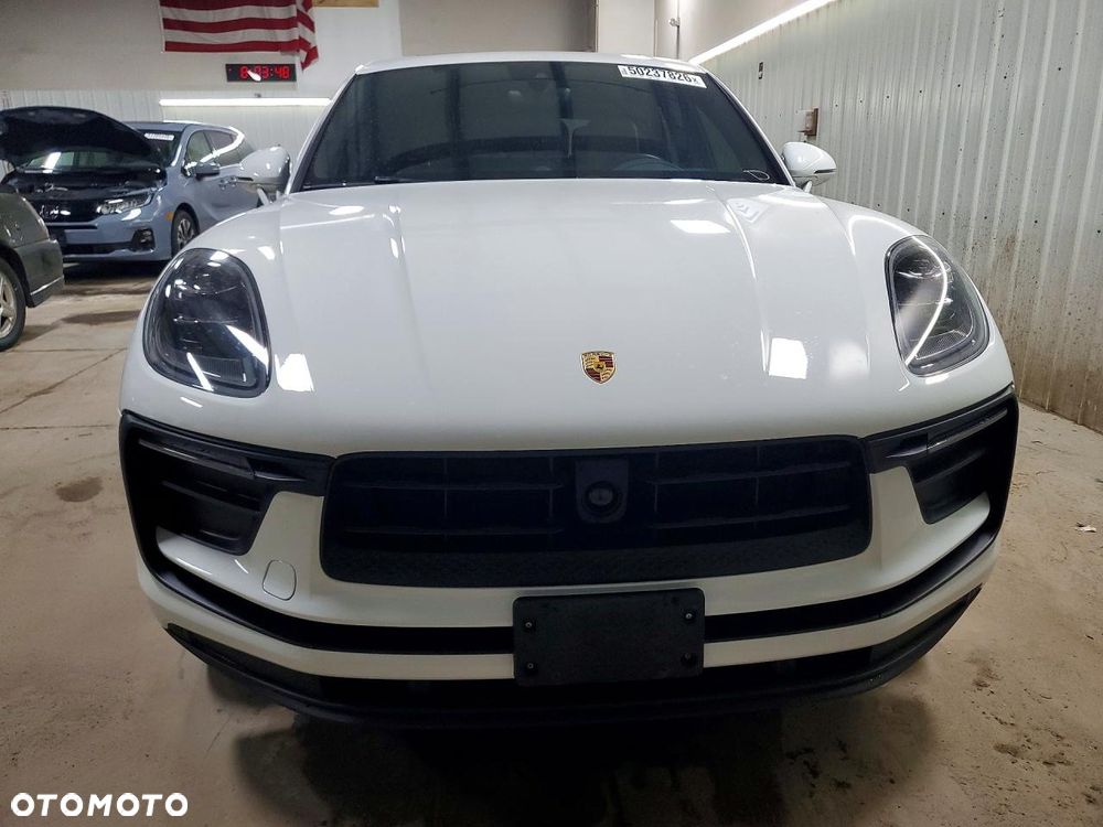 Porsche Macan - 2