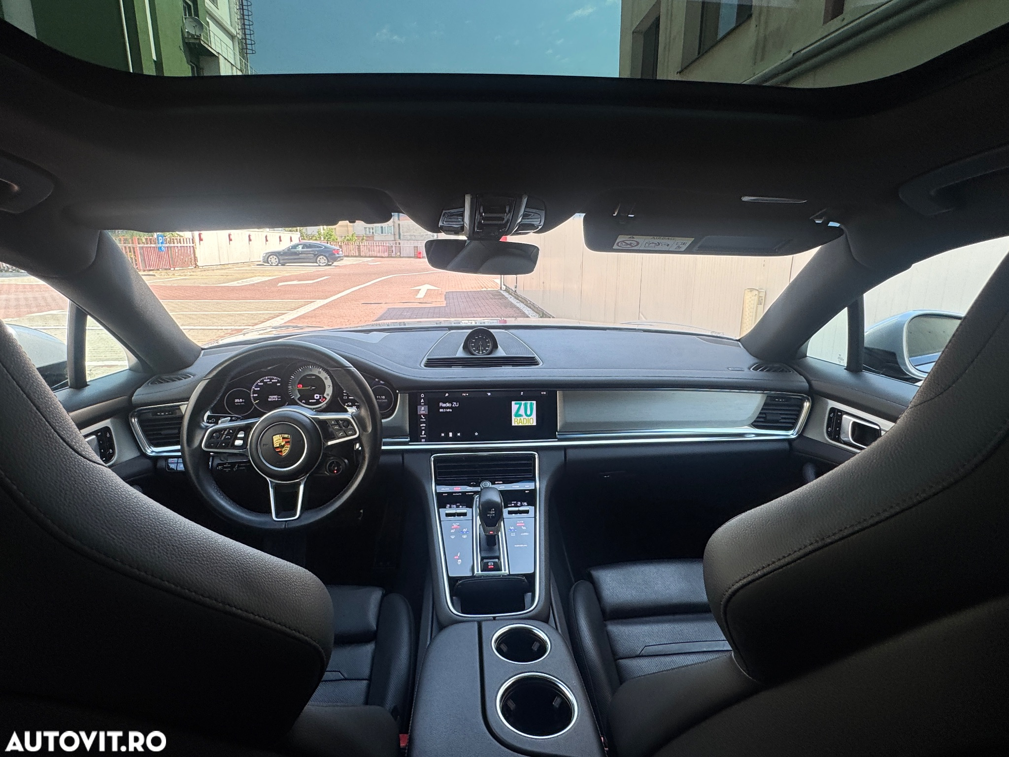Porsche Panamera 4 E-Hybrid - 23