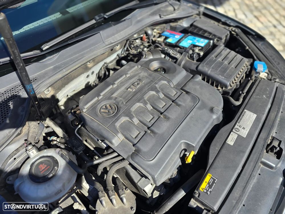 VW Golf Variant 1.6 TDi Highline DSG - 13