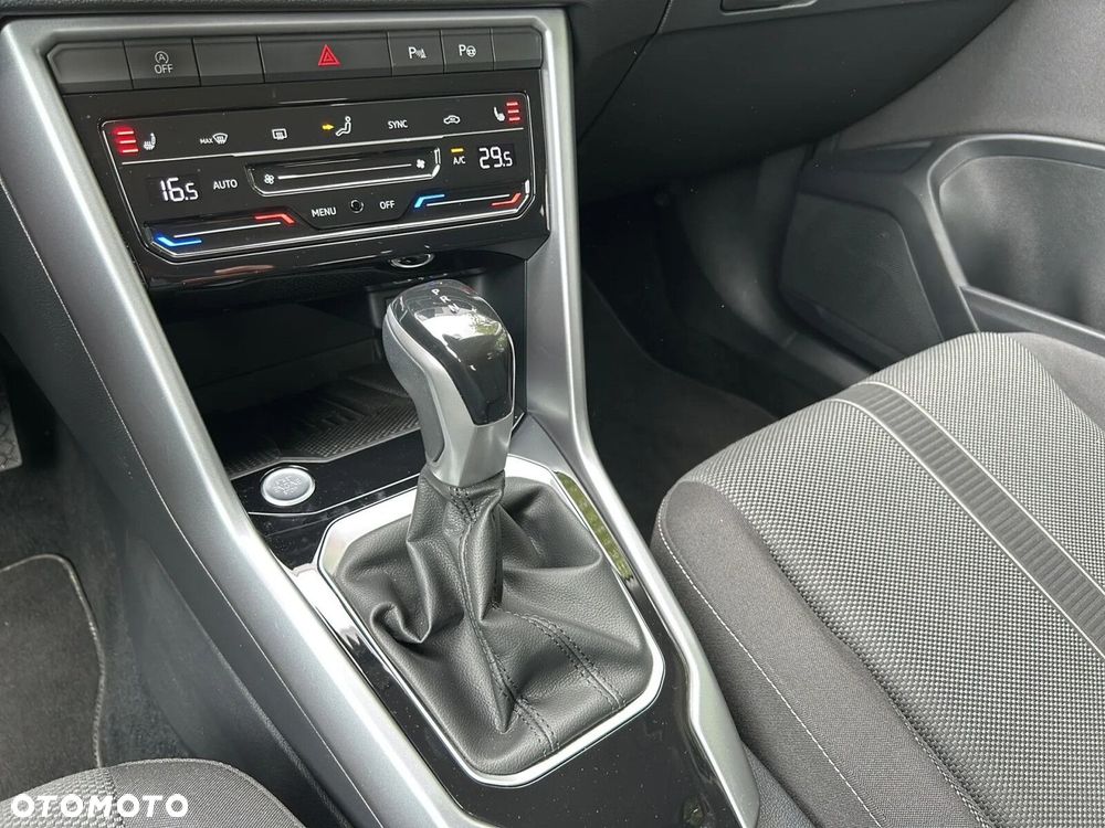 Volkswagen T-Roc - 14