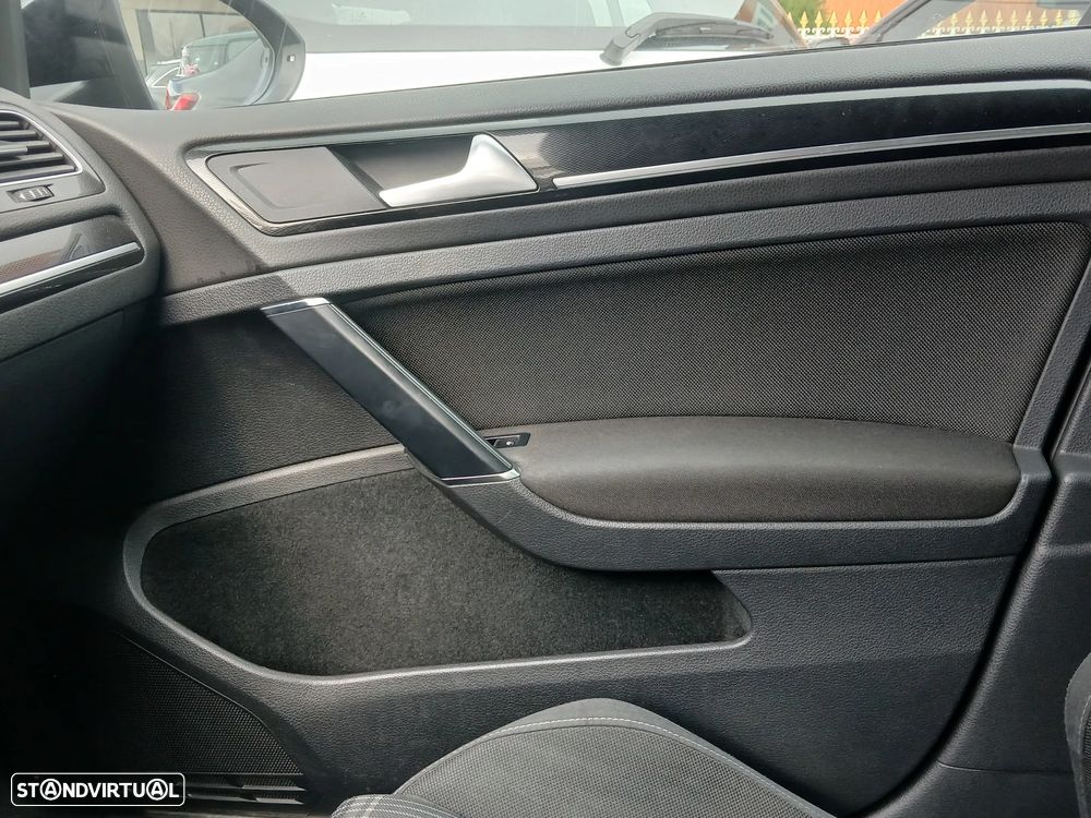 VW Golf 2.0 TDi GTD DSG - 34