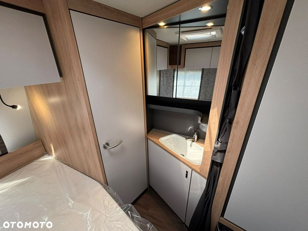 KNAUS Sport 450 FU - z łóżkiem francuskim! DMC 1400 KG - 17