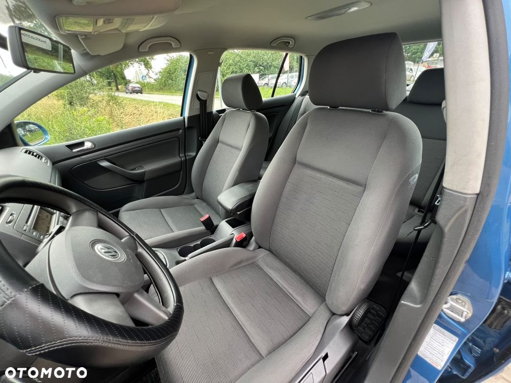Volkswagen Golf - 10