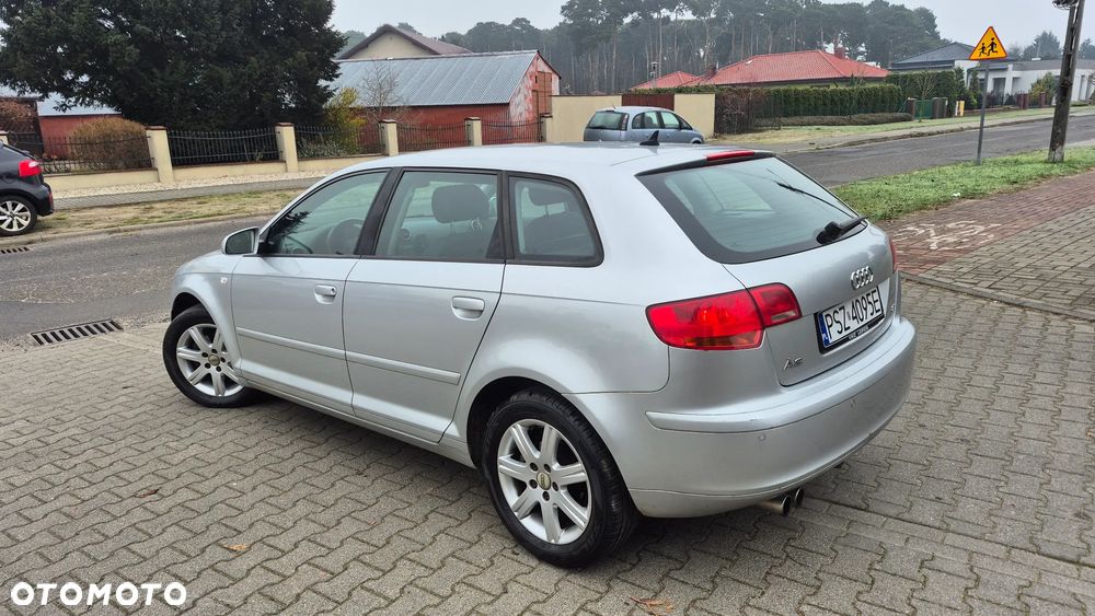Audi A3 Sportback - 2