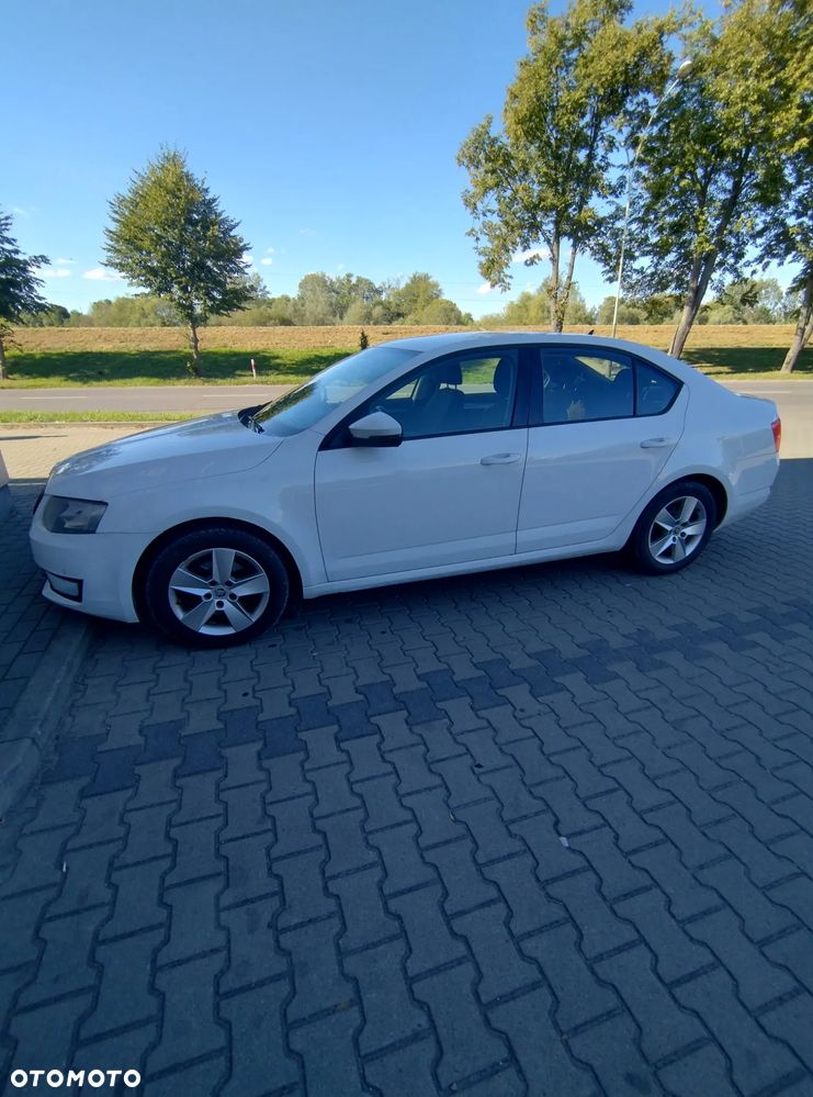 Skoda Octavia 2.0 TDI Style DSG - 2