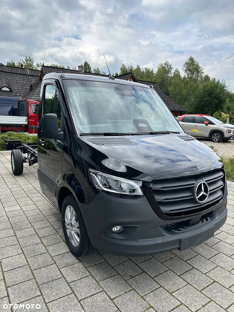 Mercedes-Benz Sprinter - 4
