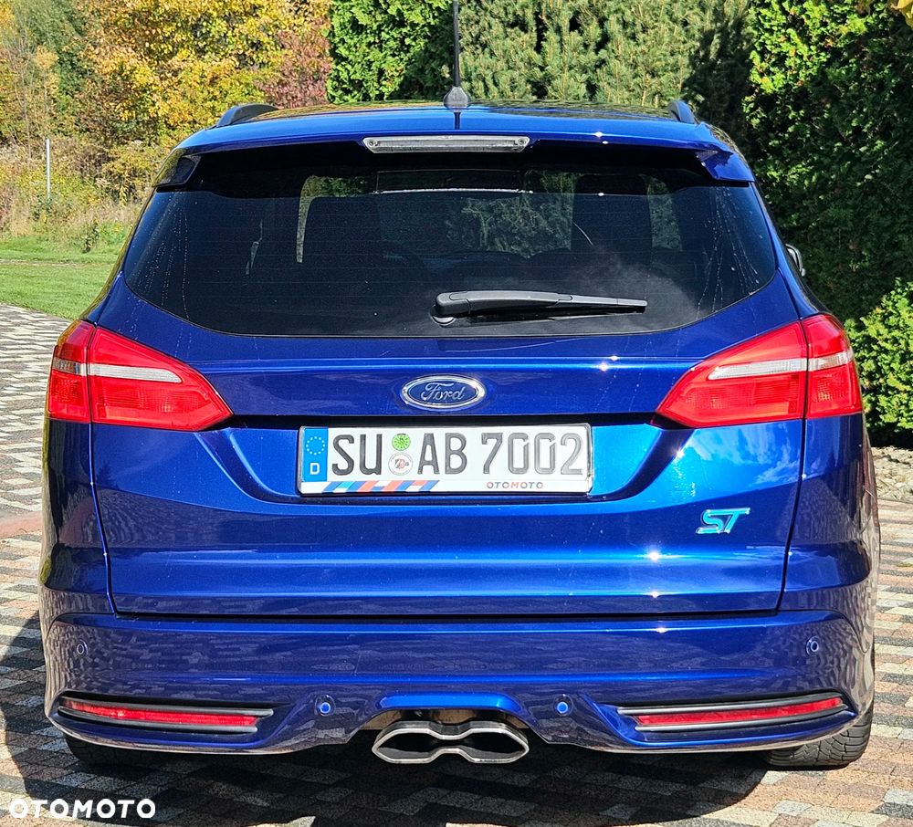 Ford Focus Turnier 2.0 EcoBoost ST mit Leder-Exclusiv-Paket - 10