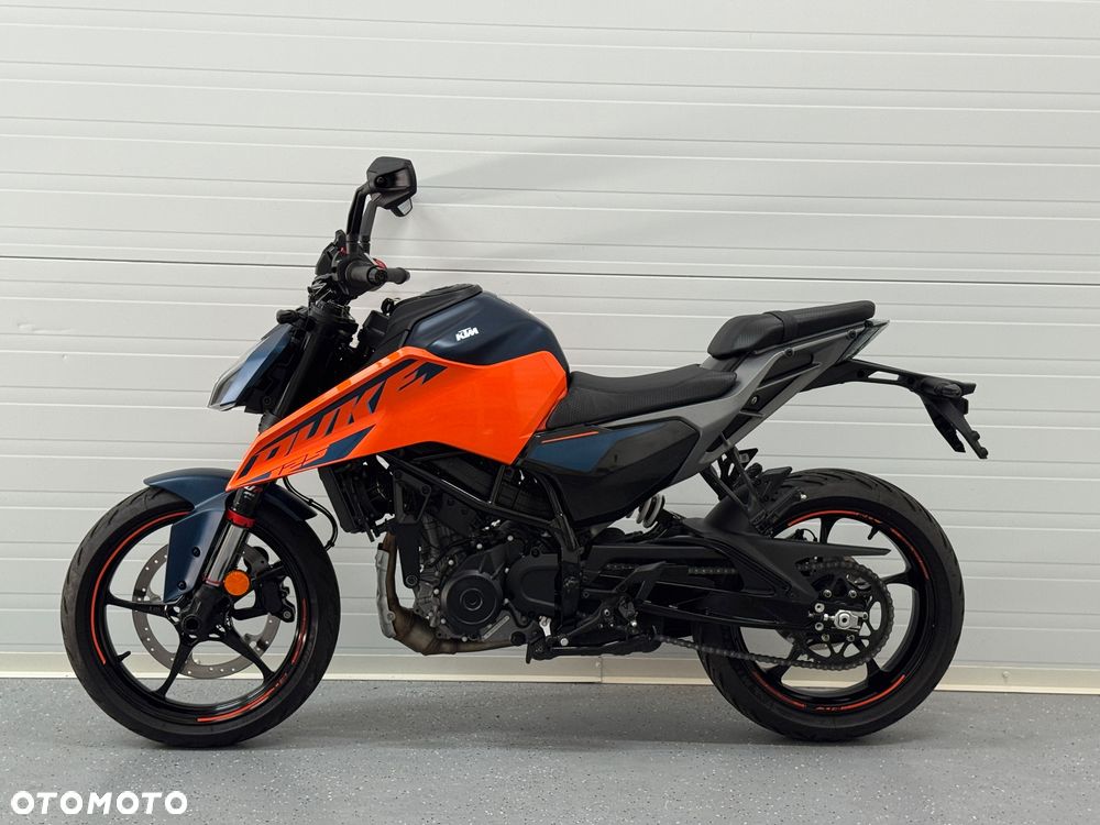 KTM Duke 125 - 19