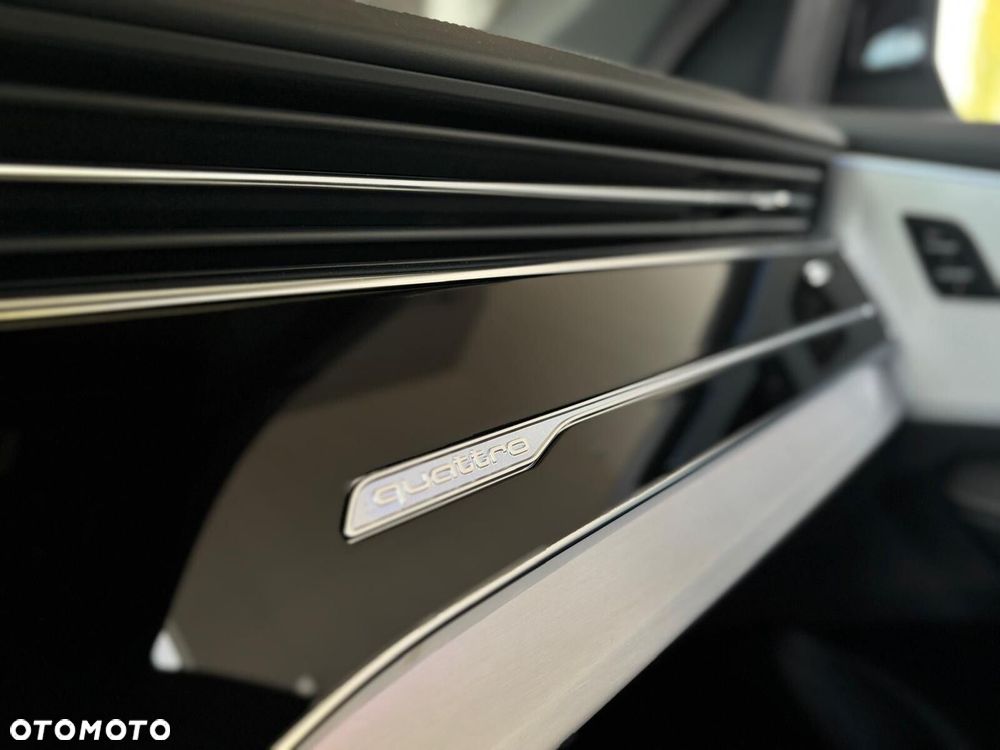 Audi Q8 - 31