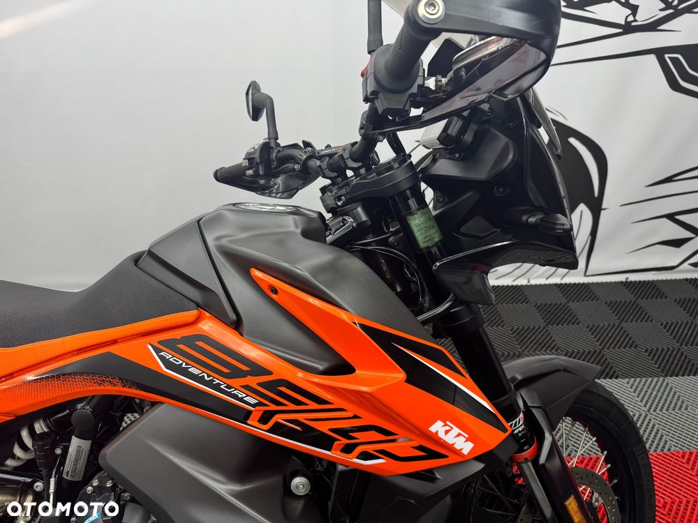 KTM Adventure - 32