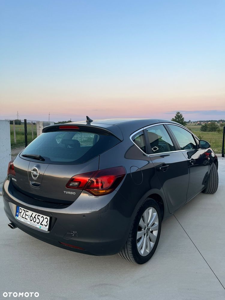 Opel Astra 1.4 T Cosmo - 7