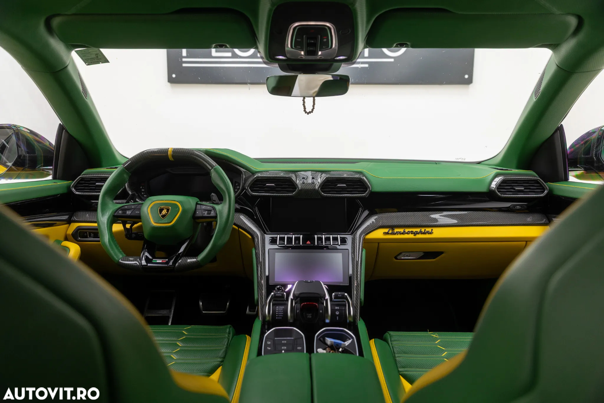 Lamborghini URUS - 14