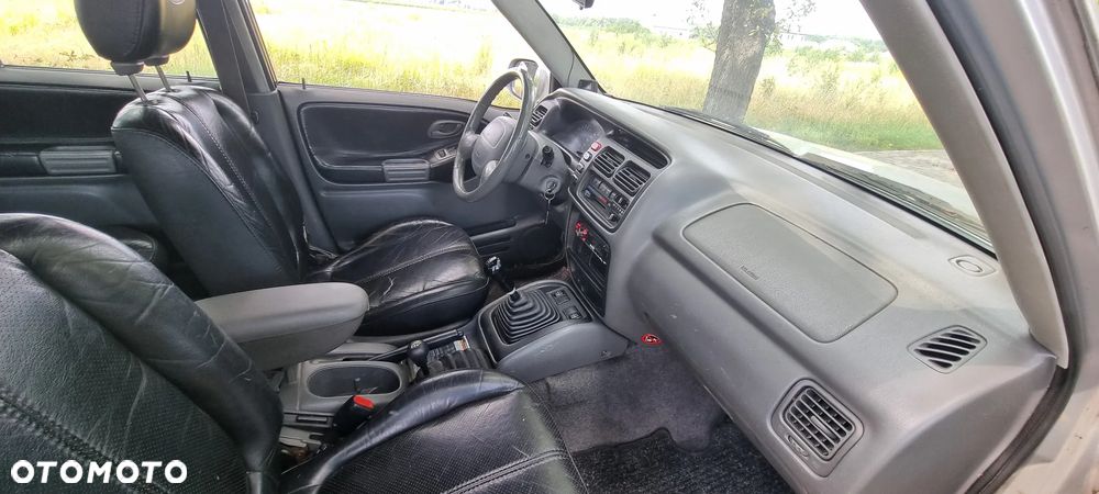 Suzuki Vitara - 20