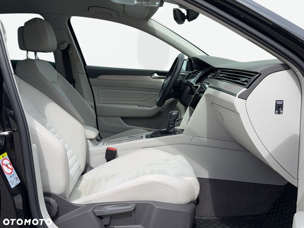 Volkswagen Passat 2.0 TSI Elegance DSG - 15