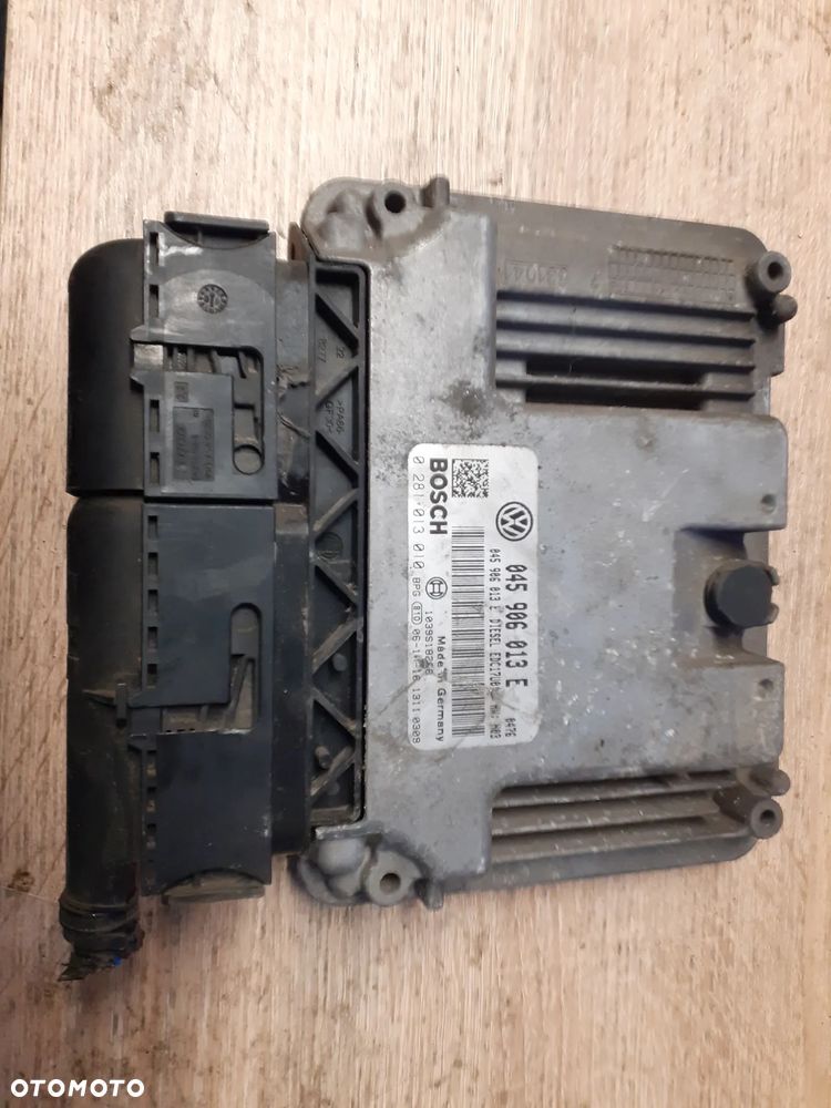 Sterownik KOMPUTER SILNIKA ECU SKODA FABIA II 1.4 TDI