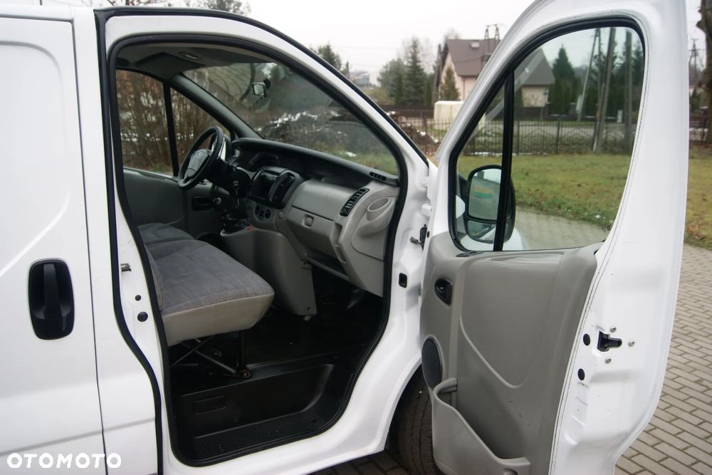 Renault TRAFIC - 22