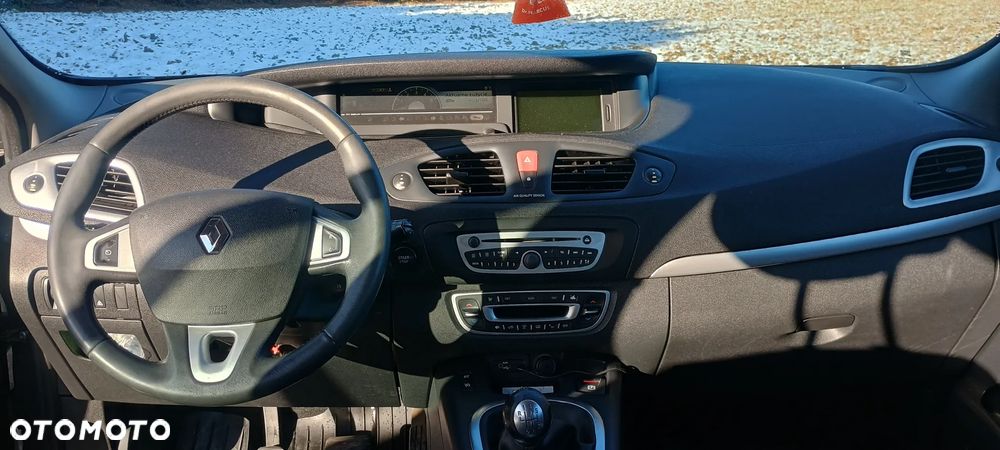 Renault Scenic 1.5dCi TomTom Edition - 11