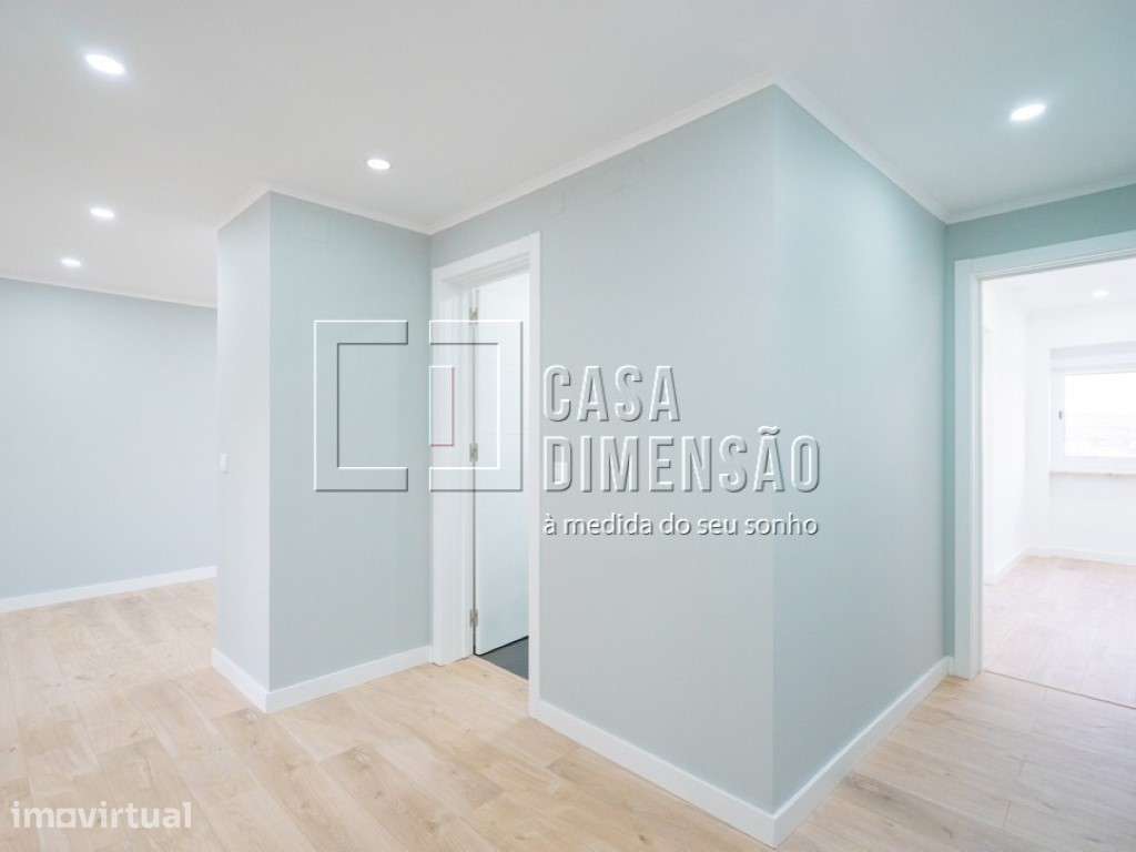 Apartamento de tipologia T3, remodelado, na Damaia!! - Grande imagem: 4/42