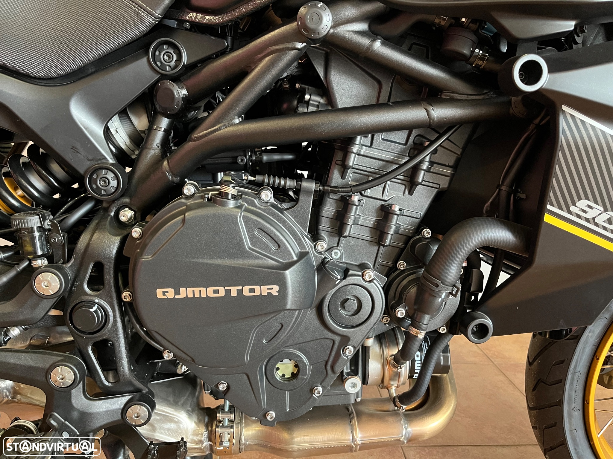 QJ Motor SRT 900SX - OFERTA 3 MALAS ALUMÍNIO + EQUIPAMENTO - 10