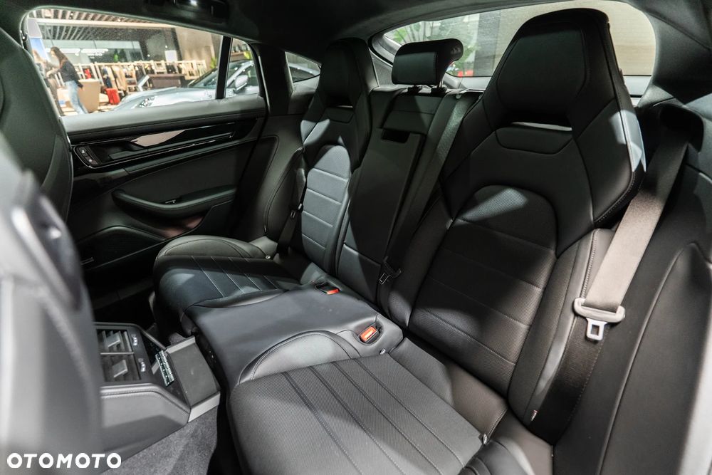 Porsche Panamera - 13