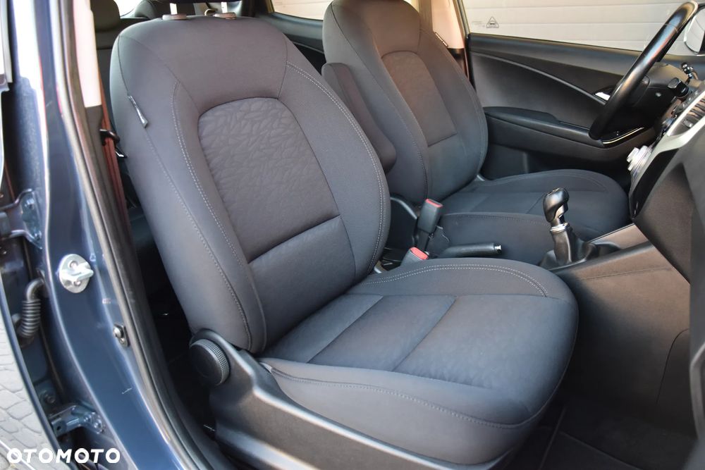 Hyundai ix20 1.4 blue Trend - 20