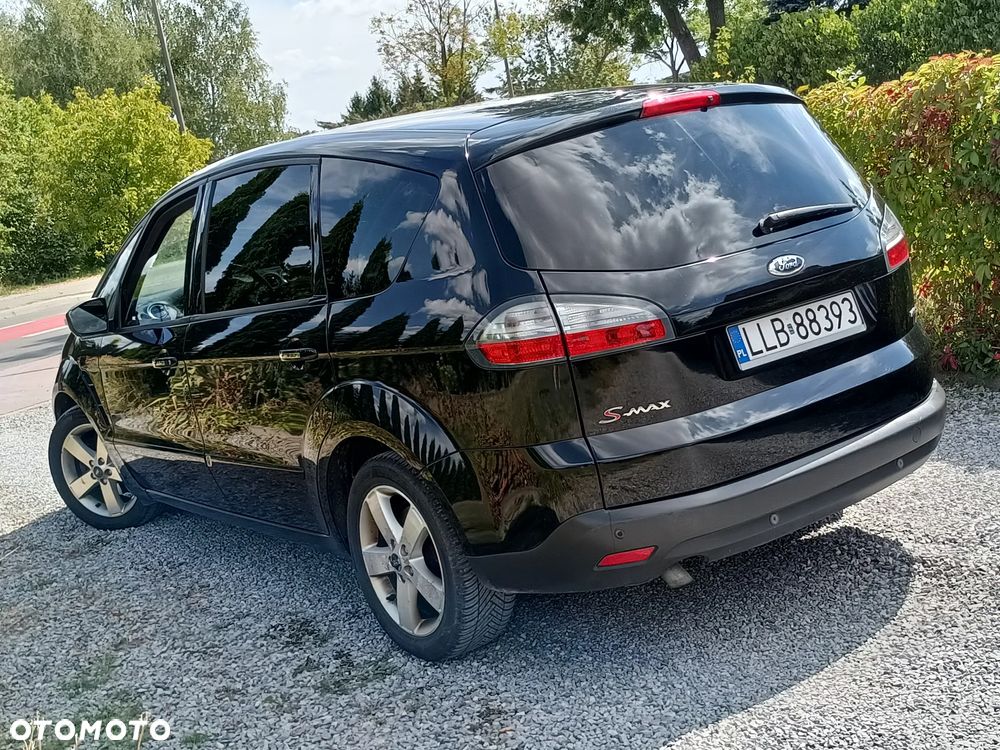 Ford S-Max - 13