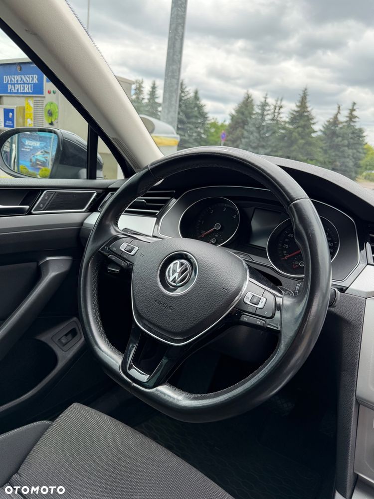 Volkswagen Passat 2.0 TDI (BlueMotion Technology) DSG Comfortline - 20