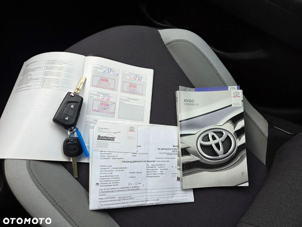 Toyota Aygo x-play Edition S+ - 17