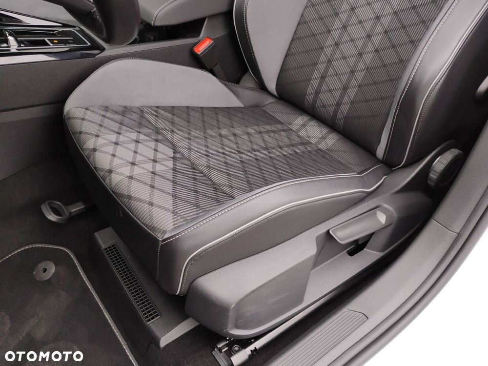Volkswagen Golf - 16