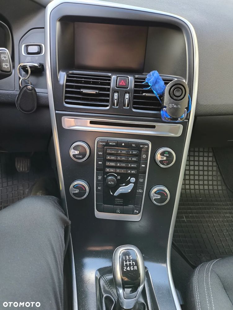 Volvo XC 60 D4 Drive-E Kinetic - 5