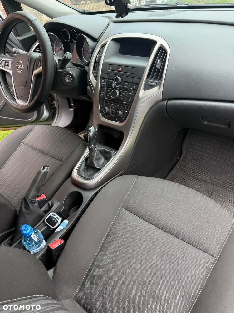Opel Astra 1.7 CDTI - 11