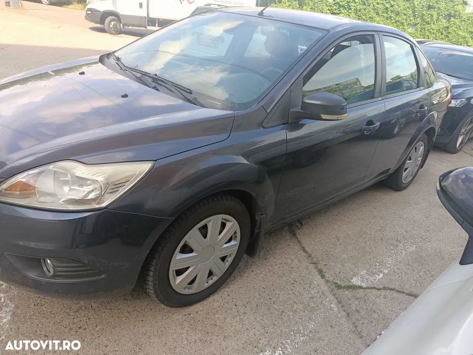 Ford Focus - 8