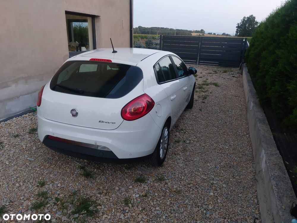 Fiat Bravo 1.4 T-JET 16V Street - 4