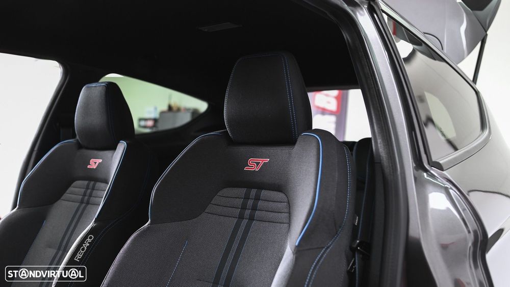 Ford Fiesta 1.5 EcoBoost S&S ST X - 59