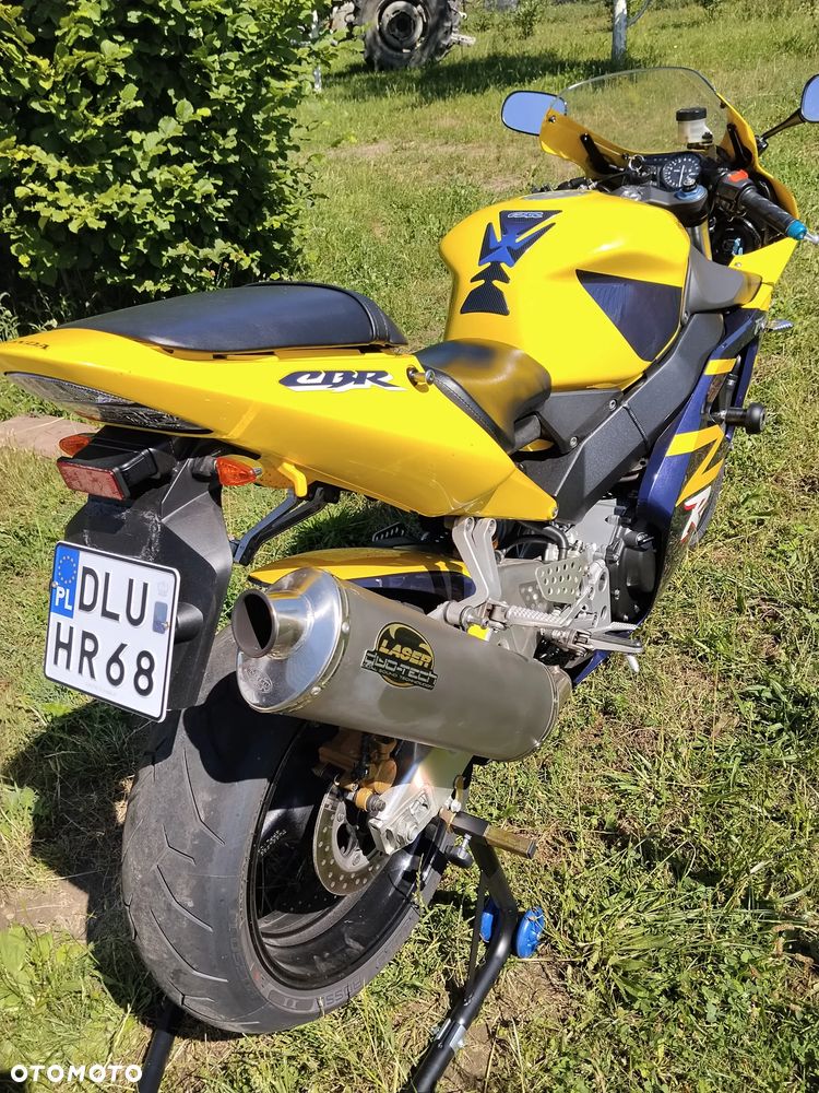 Honda CBR - 9