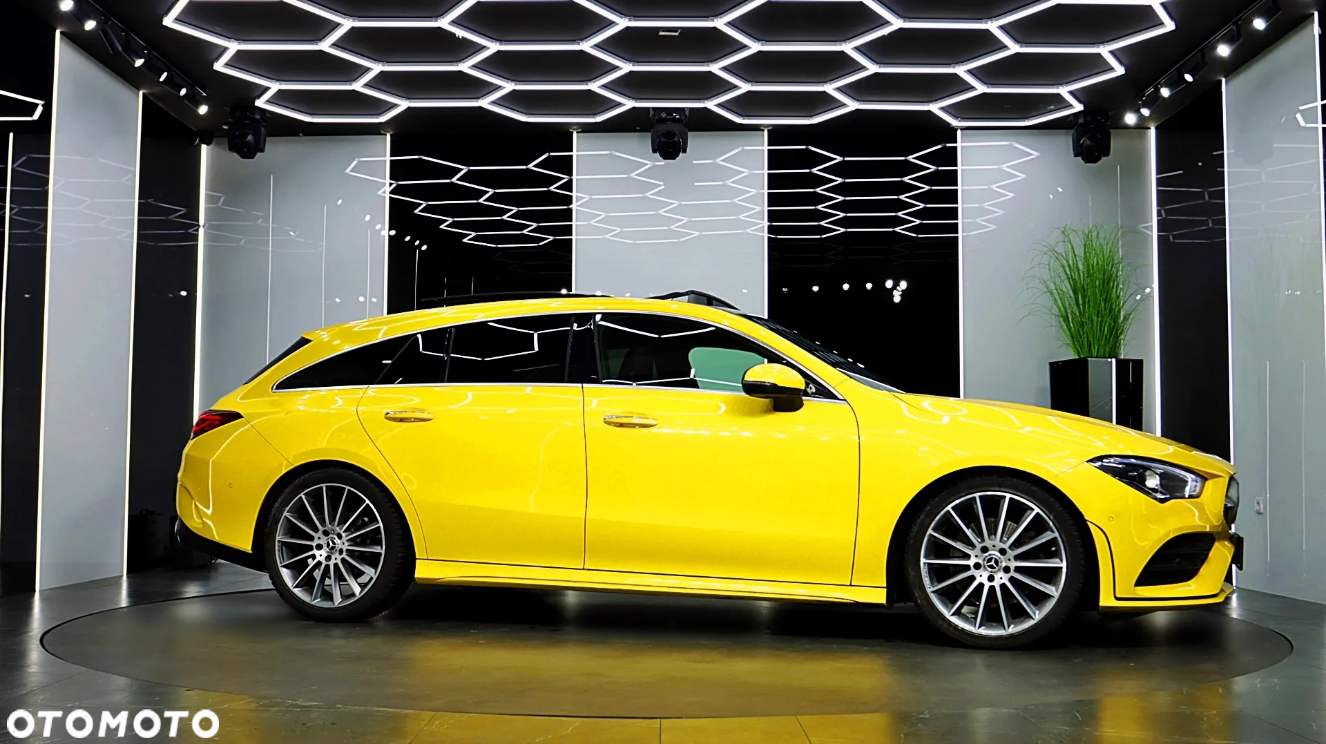Mercedes-Benz CLA 200 AMG Line 7G-DCT - 14