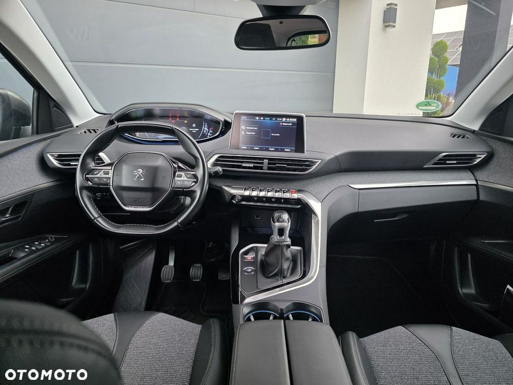 Peugeot 3008 - 18