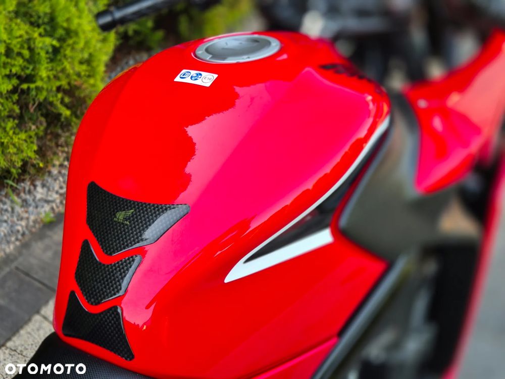 Honda CBR - 15
