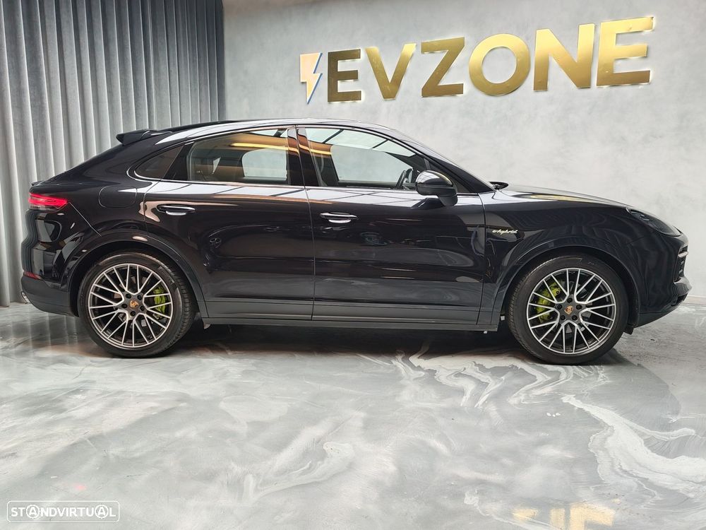 Porsche Cayenne Coupé E-Hybrid - 8