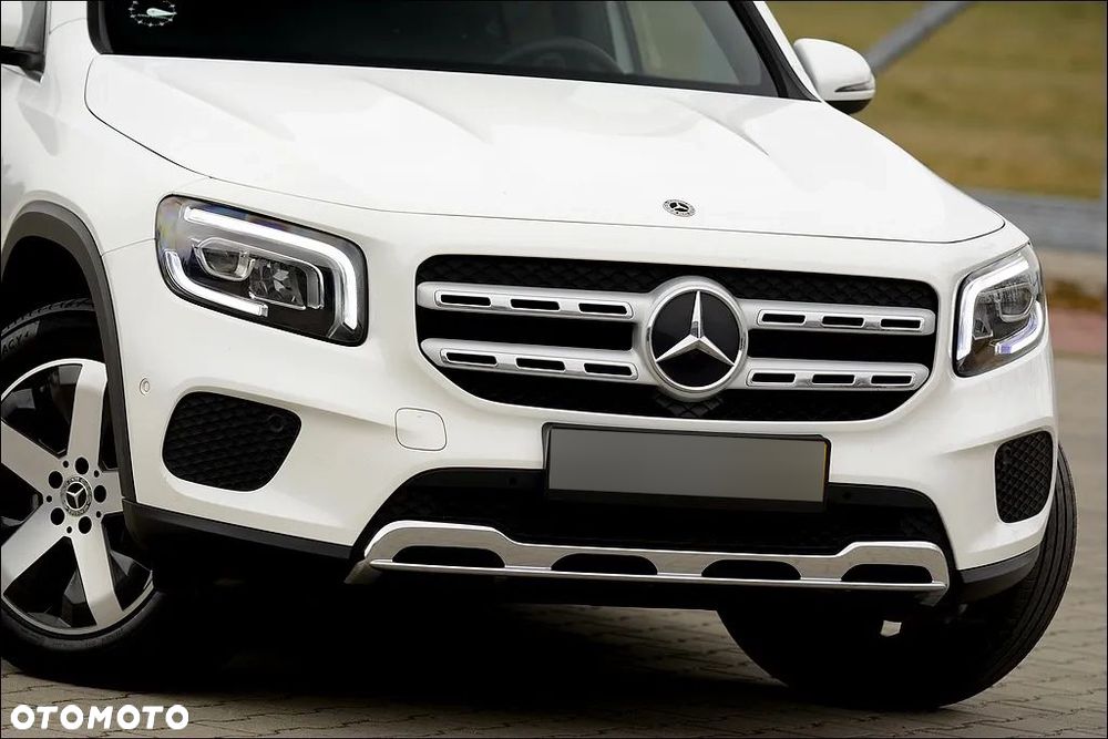 Mercedes-Benz GLB 200 d 8G-DCT Progressive - 11