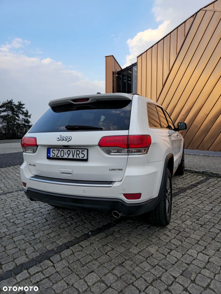 Jeep Grand Cherokee - 17