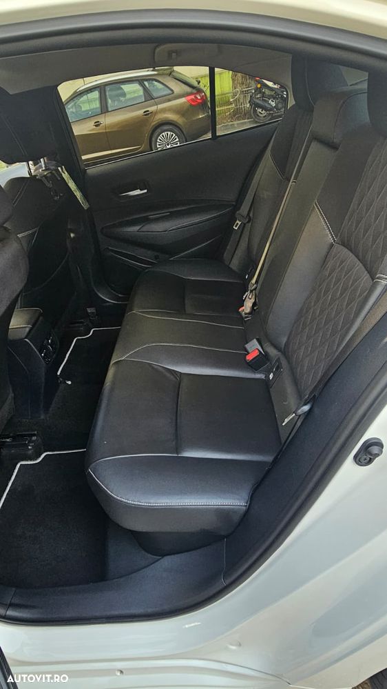 Toyota Corolla 1.8 HSD Exclusive - 13