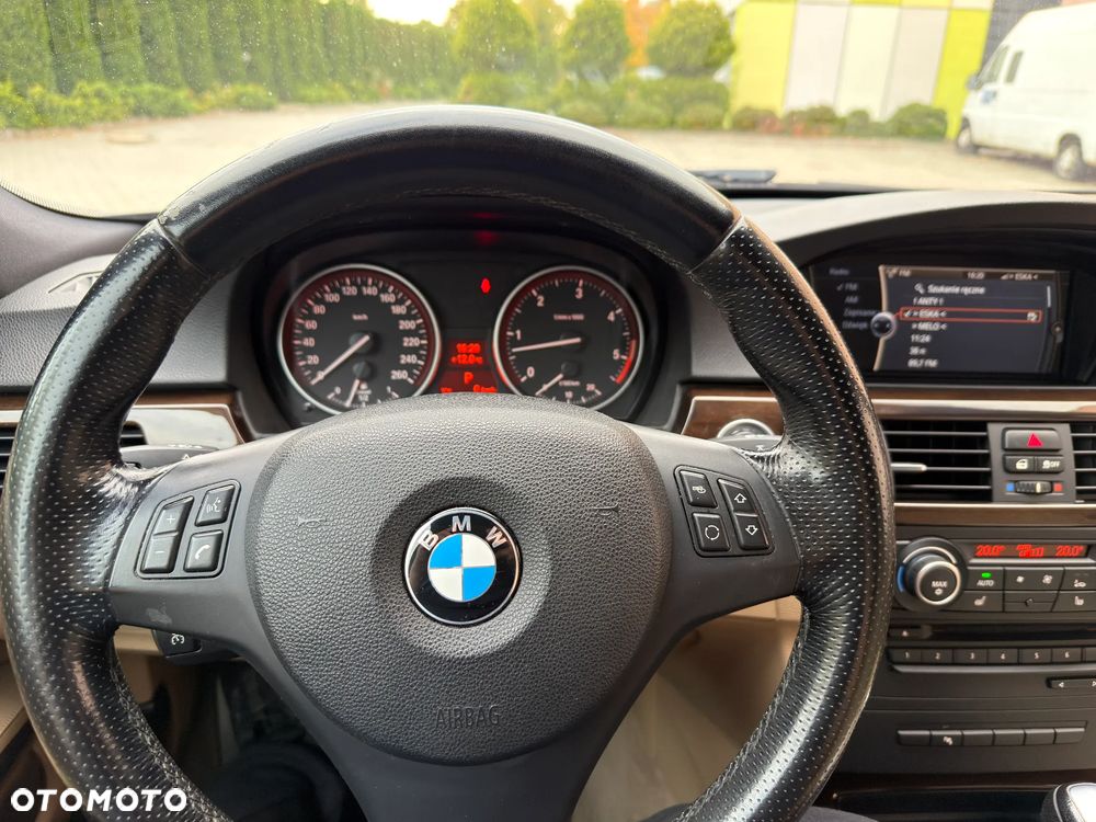 BMW Seria 3 325d DPF - 11