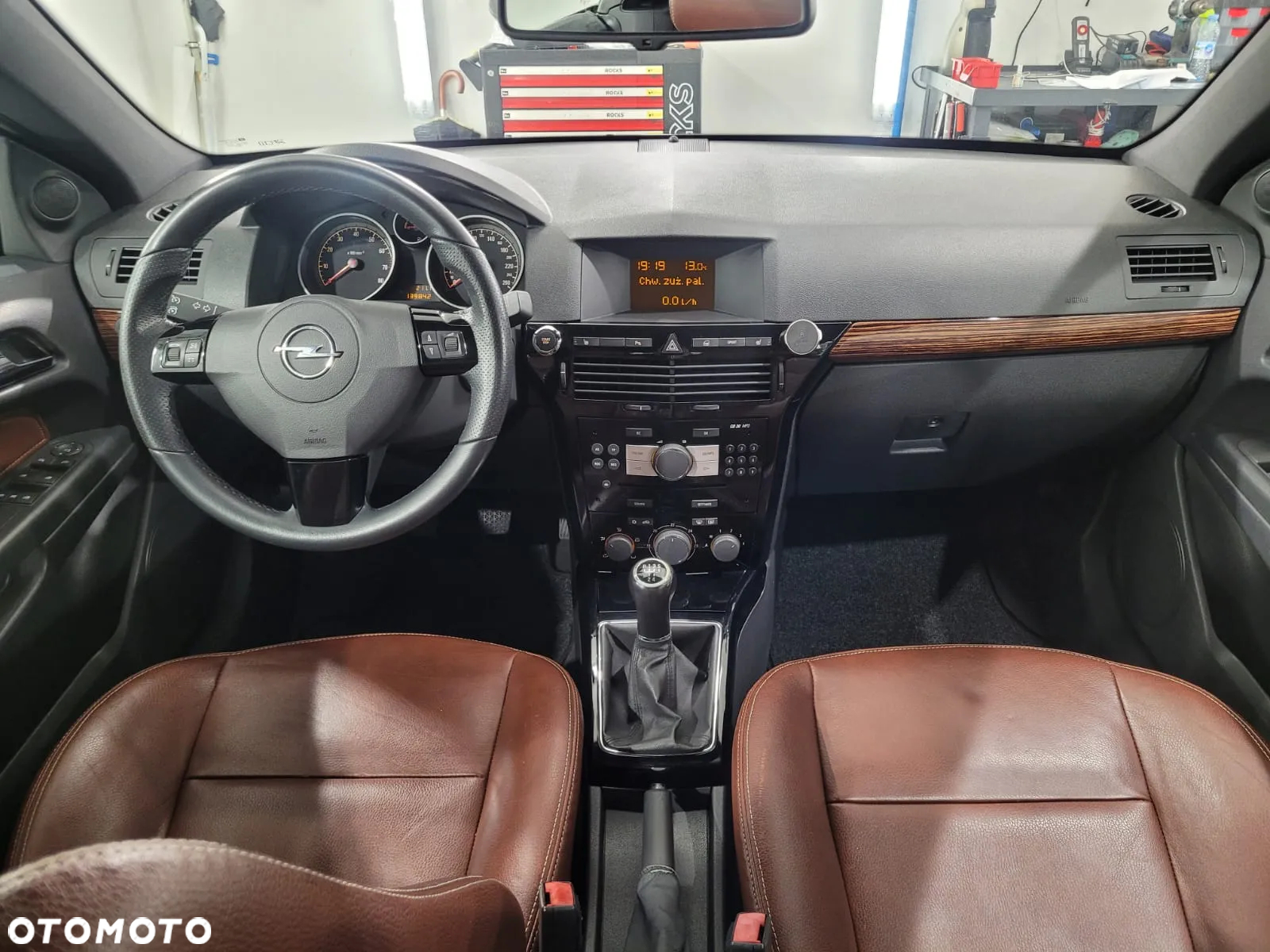 Opel Astra TwinTop 1.8 Cosmo - 34