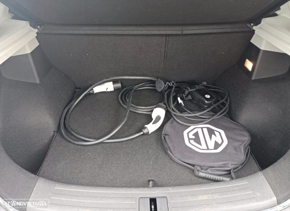MG ZS EV 44.5 kWh Luxury - 17