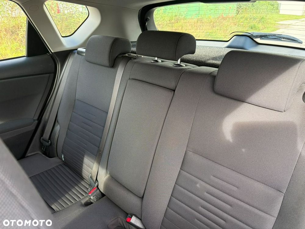 Toyota Auris - 17