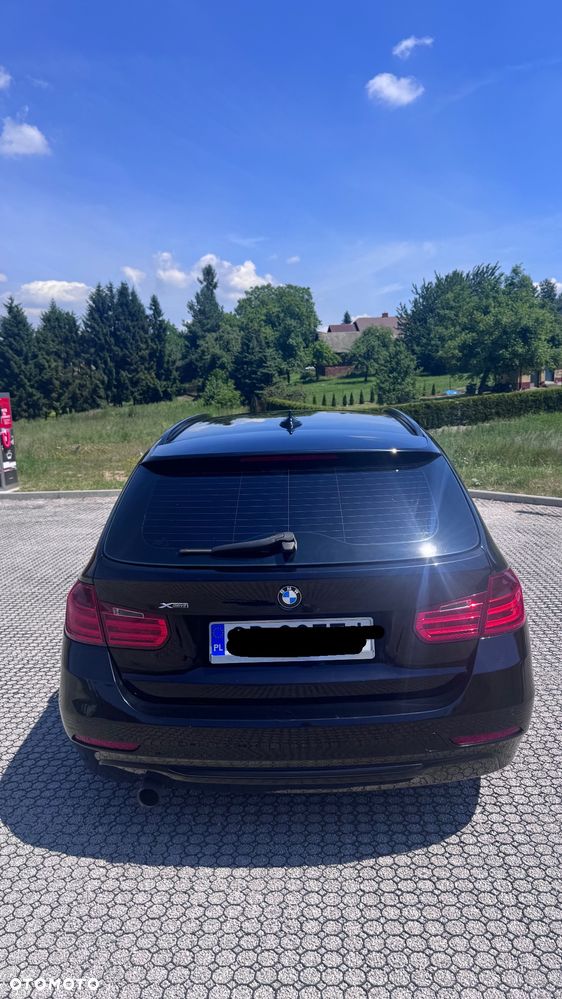 BMW Seria 3 320i xDrive - 2