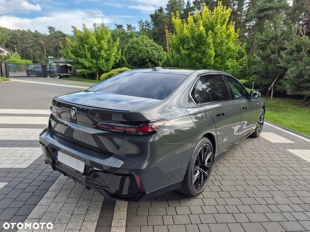 BMW Seria 7 740d xDrive - 16